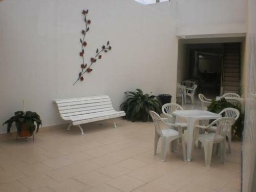 Hostal Suites Cai�ara