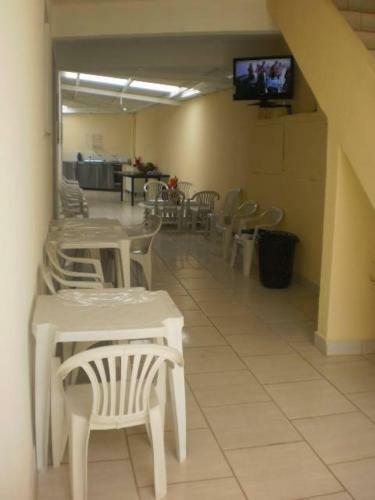 Hostal Suites Cai�ara