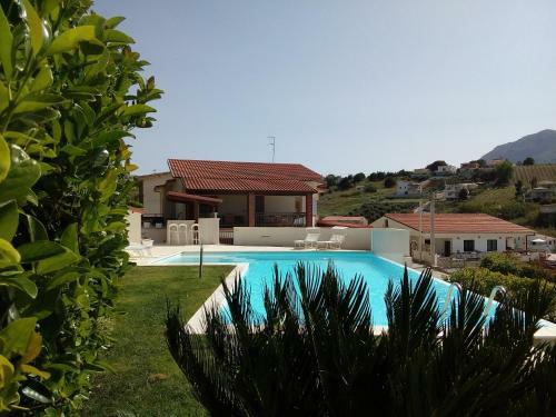Villa Piscina Sul Mare