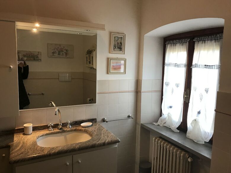 Hostal Casa Di Sasso