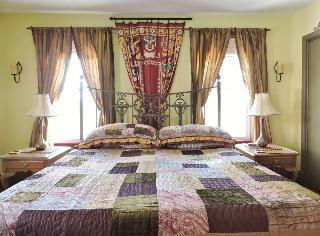 Saratoga Farmstead B&B