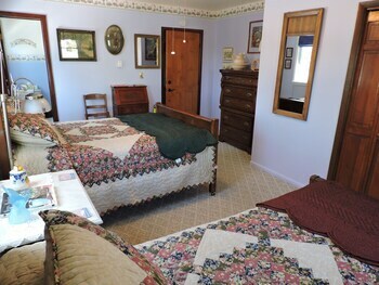 Saratoga Farmstead B&B
