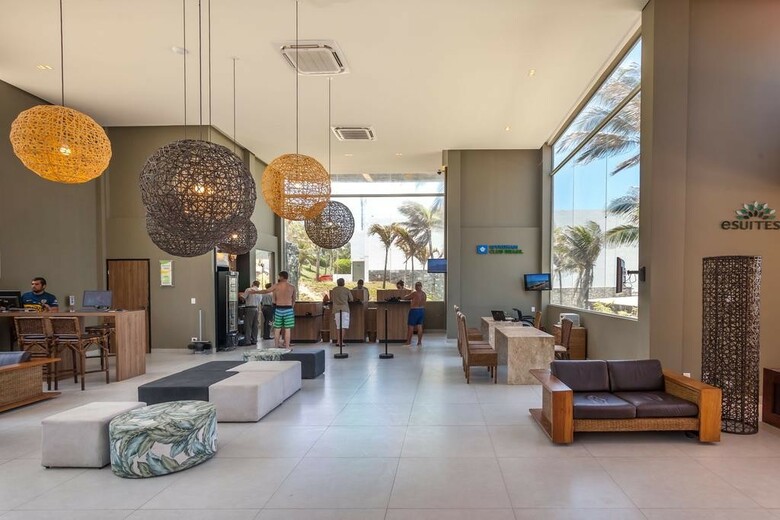 Hotel Esuites Vila Do Mar