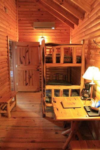 Hotel Flying L Guest Ranch