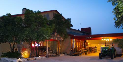 Hotel Flying L Guest Ranch