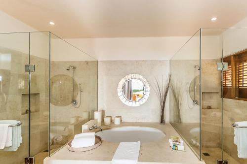 Villa Avanti - Inside Four Seasons Punta Mita