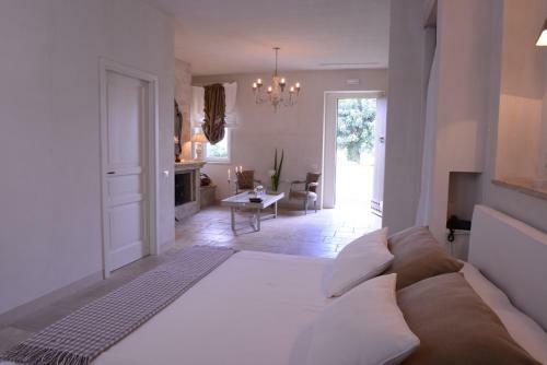 Hostal Castello Camemi