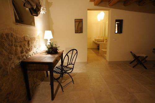 Hostal Castello Camemi