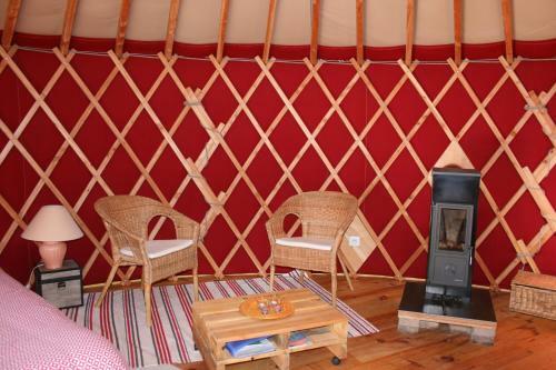 Yourtes En Terrasse