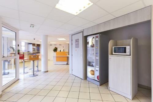 Hotel Premiere Classe Marne La Vallee St Thibault Des Vignes