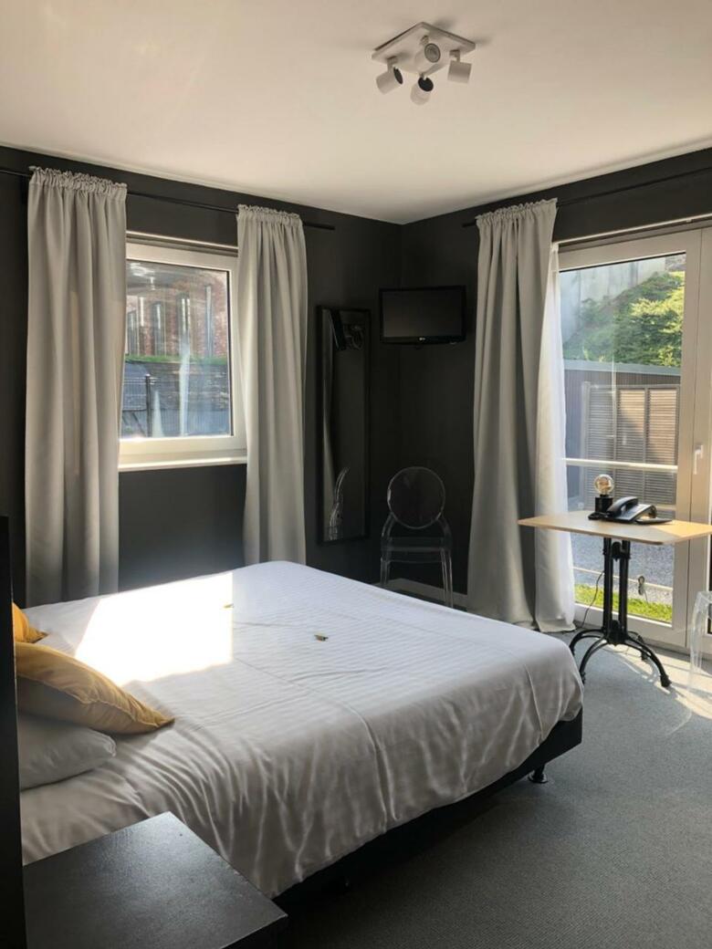New Hotel De Lives