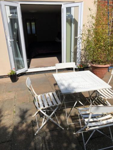 Kent House Bed And Breakfast