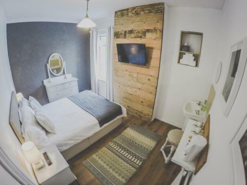 Bed & Breakfast Antique House