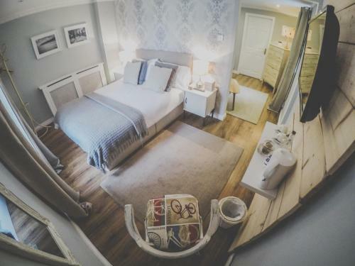 Bed & Breakfast Antique House