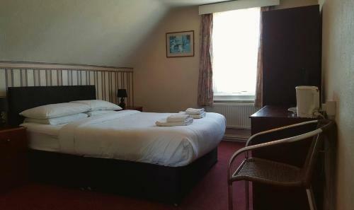 Hostal The Langtry Hotel