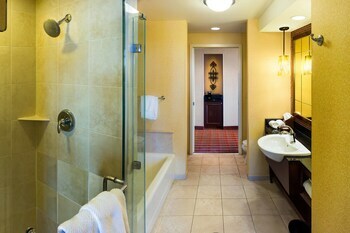 Renaissance Montgomery Hotel & Spa At The Convention Center