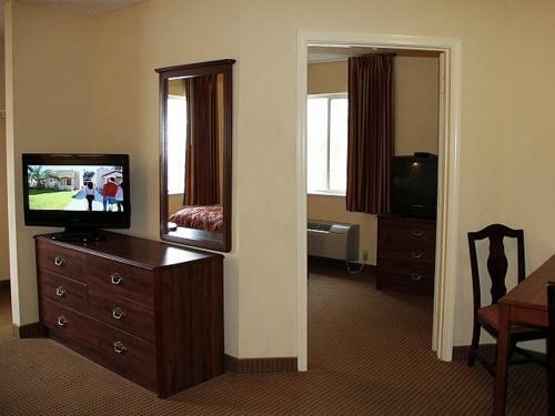 Hotel Home Towne Studios & Suites Tuscaloosa
