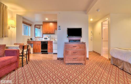 Anchorage Grand Hotel