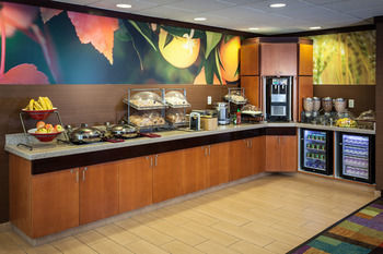 Hotel Fairfield Inn & Suites Anchorage Midtown