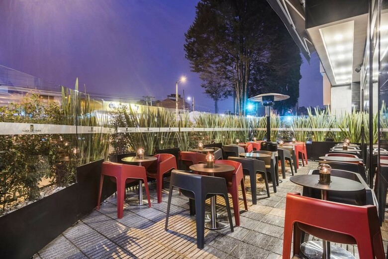 Hotel Black Tower Premium