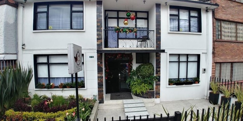 Central House Hotel