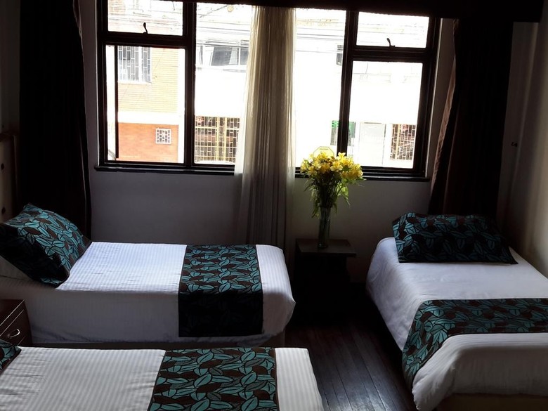 Central House Hotel