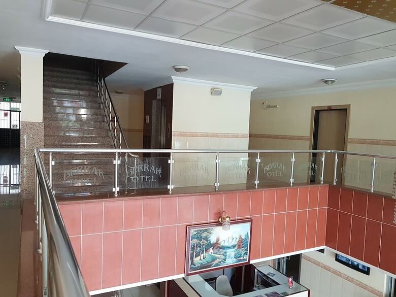 Berrak Su Hotel