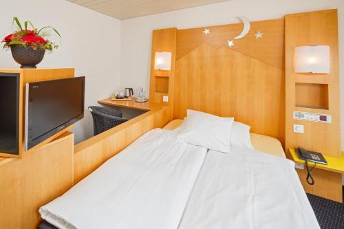 Stella Swiss Q Hotel