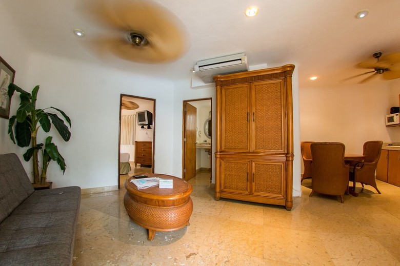 Hotel Blue Palms