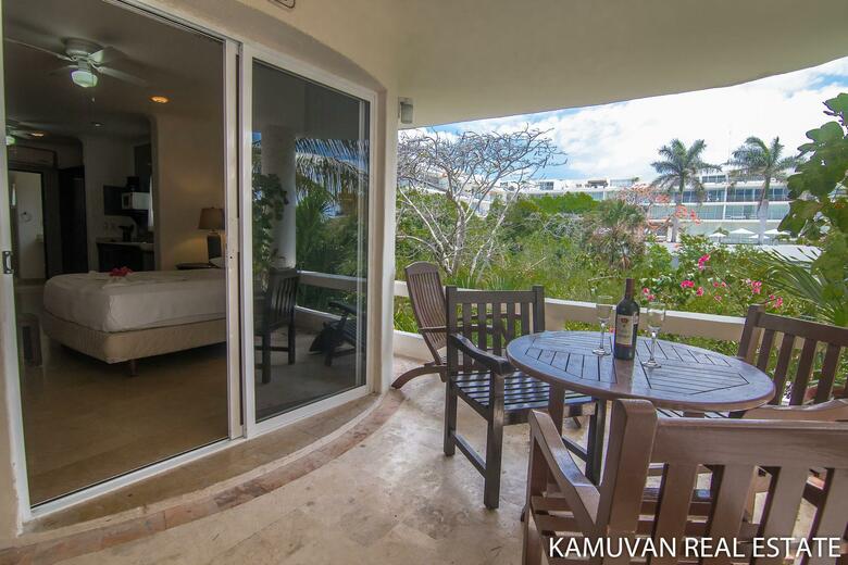 Hotel Blue Palms