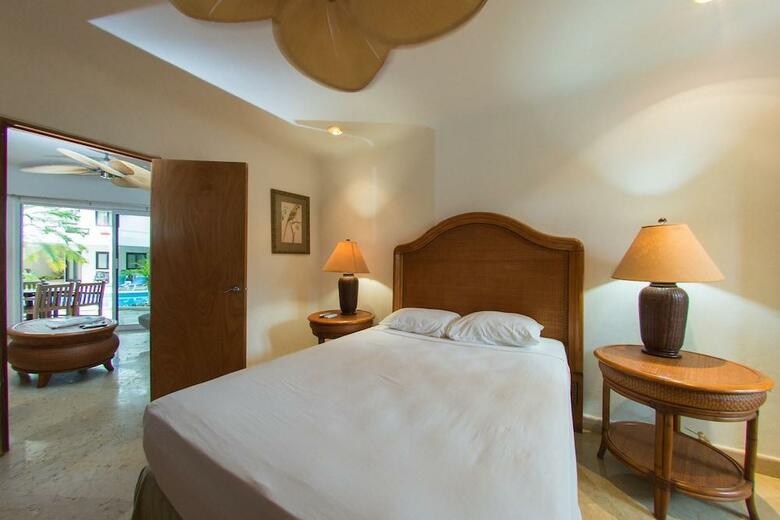 Hotel Blue Palms