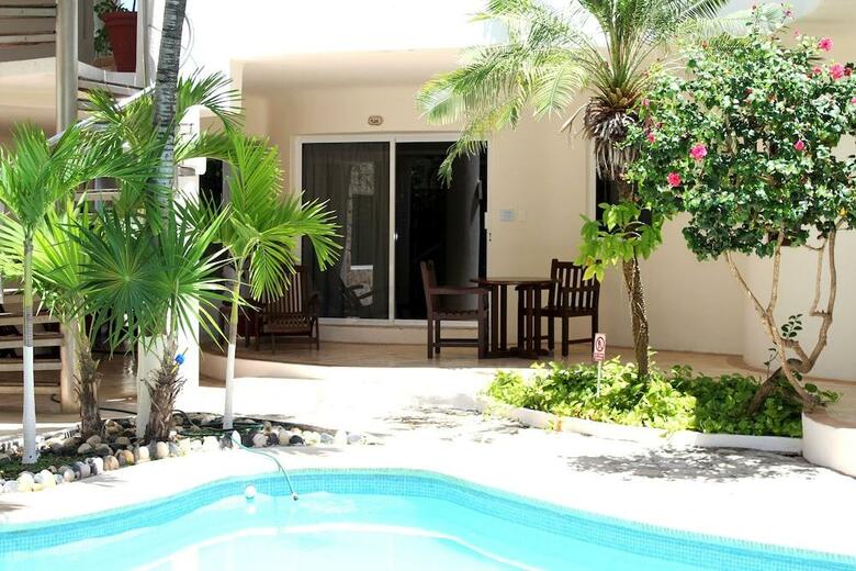 Hotel Blue Palms