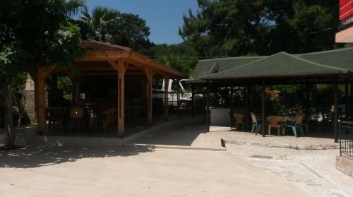 Oranj Ranch Hotel