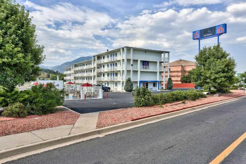 Motel 6 Flagstaff East - Lucky Lane