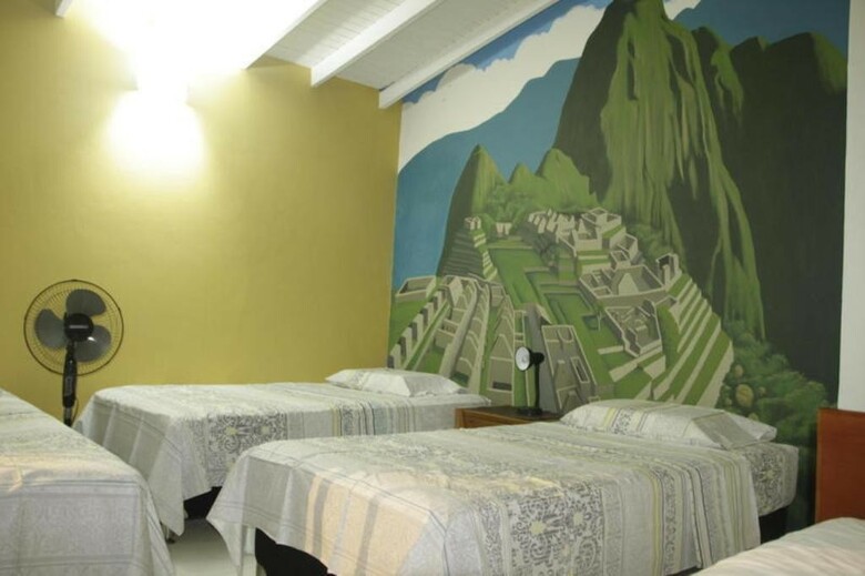 Hostal The Wandering Paisa