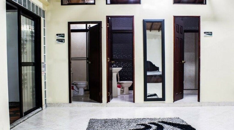 Hotel Paradise La 33