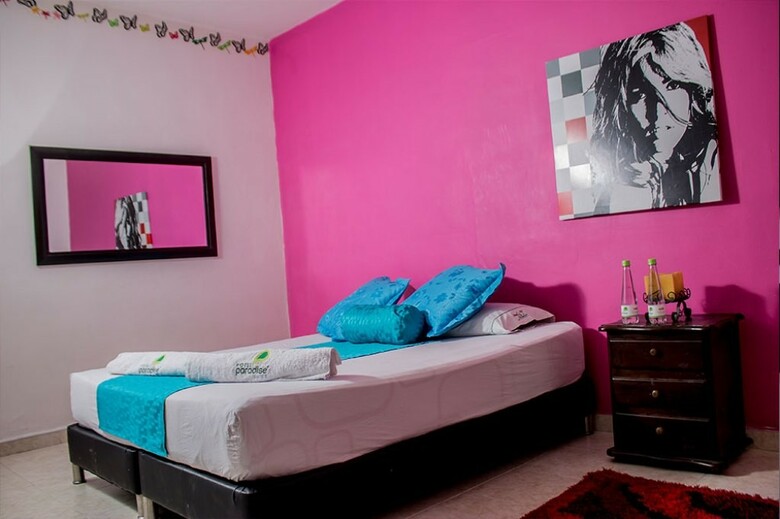 Hotel Paradise La 33