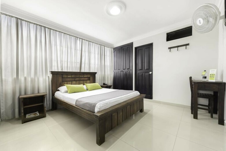 Ayenda 1120 Hotel Comercial
