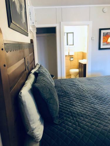 Pine View Motel