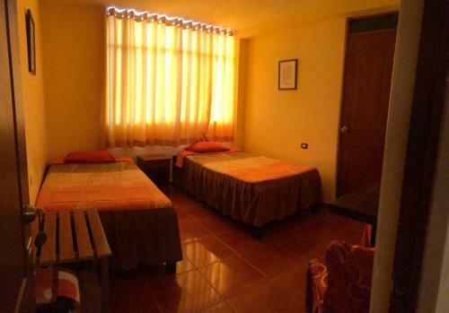 Hostal Huacachina Sunset