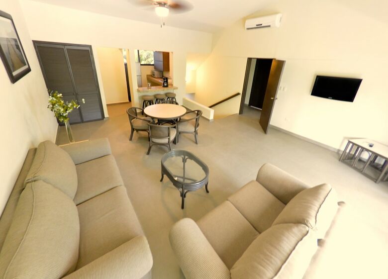 Hotel Sina Suites