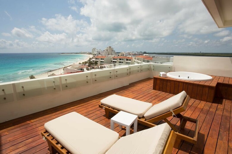 Hotel Now Emerald Canc�n