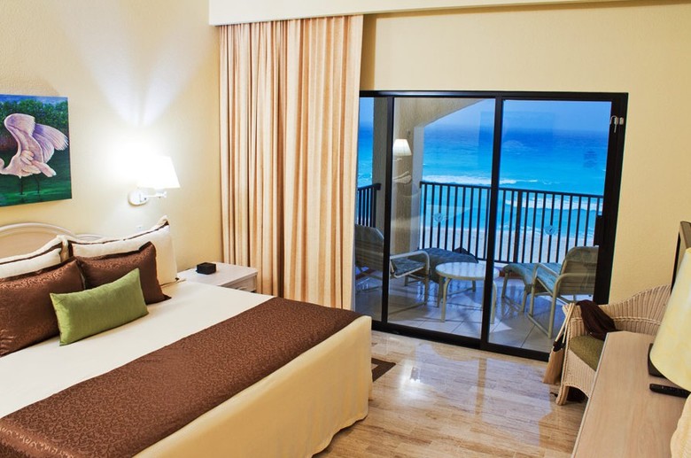 Hotel The Royal Islander An All Suites Resort