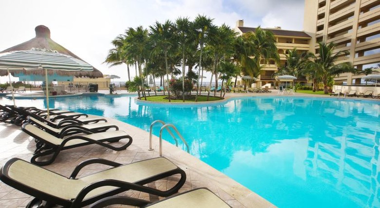 Hotel The Royal Islander An All Suites Resort