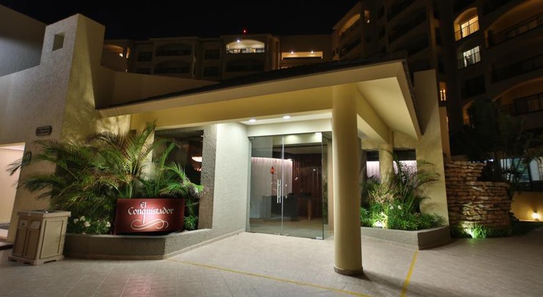 Hotel The Royal Islander An All Suites Resort