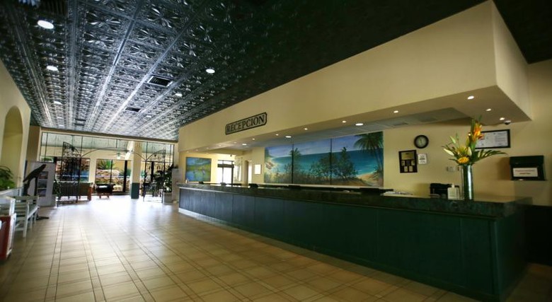 Hotel The Royal Islander An All Suites Resort