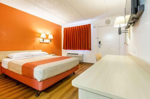 Motel 6 Phoenix Tempe - Priest Drive - Arizona State University