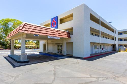 Motel 6 Phoenix Tempe - Priest Drive - Arizona State University