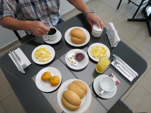 Hostal Miraflores Inn