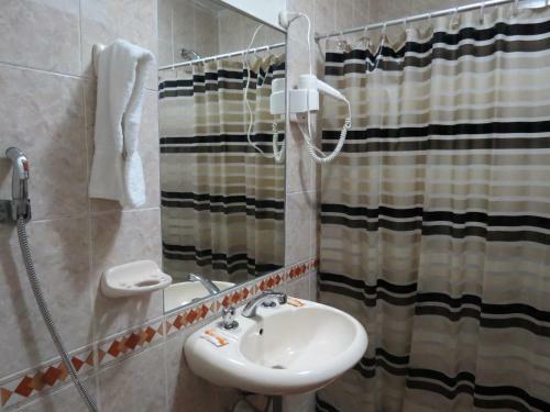 Hostal Miraflores Inn